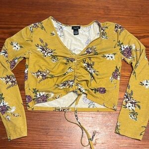 New Juniors Large Rue 21 top